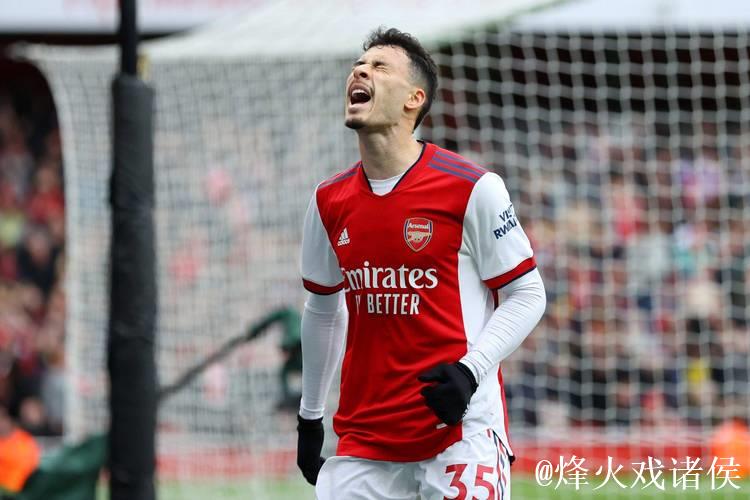 埃泽荣膺11月最佳！阿森纳官方宣布其贡献3球1助夺奖
